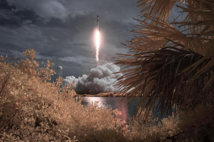 Eine SpaceX Falcon 9-Rakete, startete mit NASA-Astronauten zur Internationalen Raumstation ISS. Foto: epa/Bill Ingalls