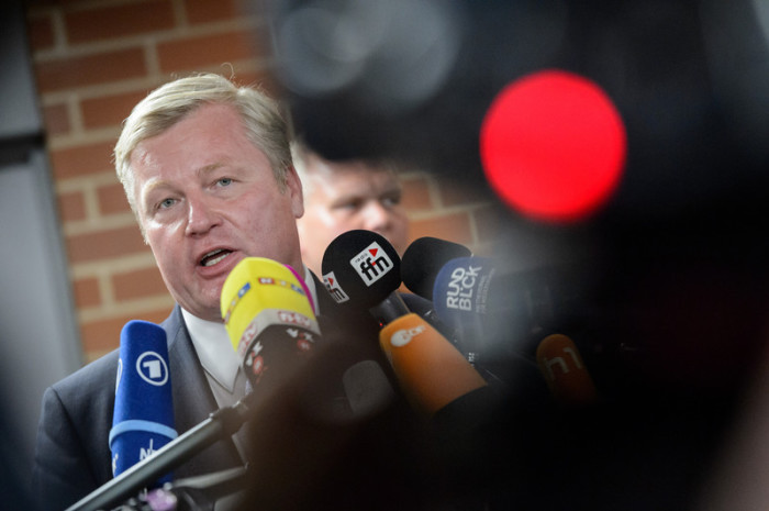 Herausforderer Bernd Althusmann (CDU). Foto: epa/Jens Schlueter