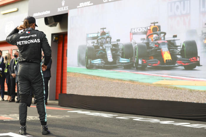 Der Zweitplatzierte britische Formel-1-Pilot Lewis Hamilton. Foto: epa/Bryn Lennon