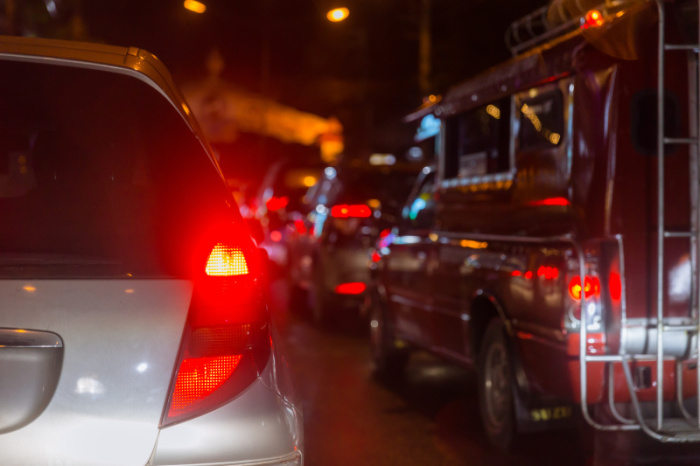 Allabendlicher Verkehrswahnsinn in Chiang Mai. Mit vernetzter Digitaltechnik soll dem Verkehrskollaps nun entgegengewirkt werden. Foto: Korn V. / Adobe Stock