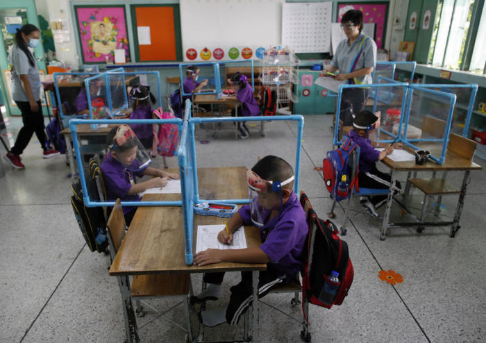 Die Anordnung zur Schließung von Schulen wurde in der Provinz Chonburi verlängert. Foto: epa/Rungroj Yongrit