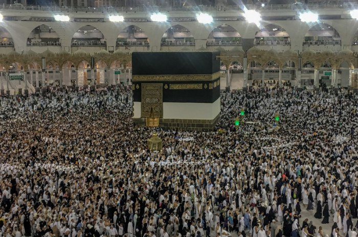 Gläubige beim Umrunden der Kaaba in Mekka. Foto: epa/Mohammed Saber