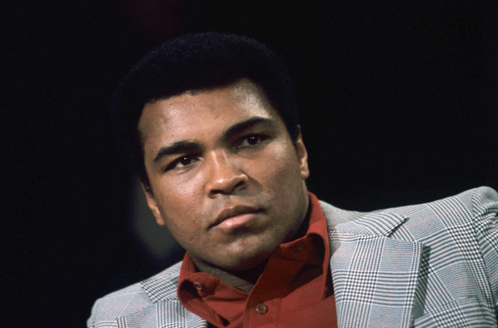 Das wohl prominenteste Parkinson-Opfer, Muhammad Ali. Hier 1975 im aktuellen Sportstudio des ZDF. Foto: epa/Manfred Rehm