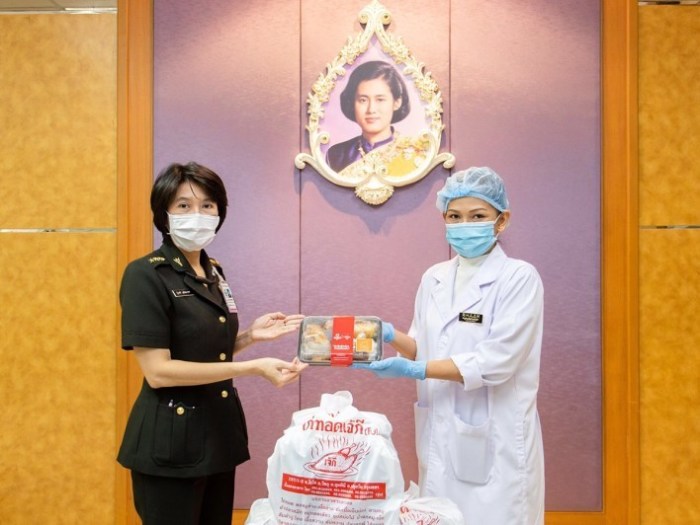 Die Tourismusbehörde und der Michelin Guide unterstützen die krisengebeutelte Gastronomiebranche und unterstützen damit gleichzeitig die „Helden der Krise“. Foto: Tourism Authority of Thailand
