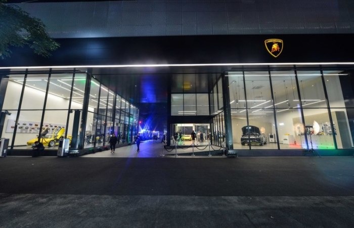 Der neue Lamborghini-Showroom in Bangkok ist der größte in der Region Asien-Pazifik. Foto: Renazzo Motors