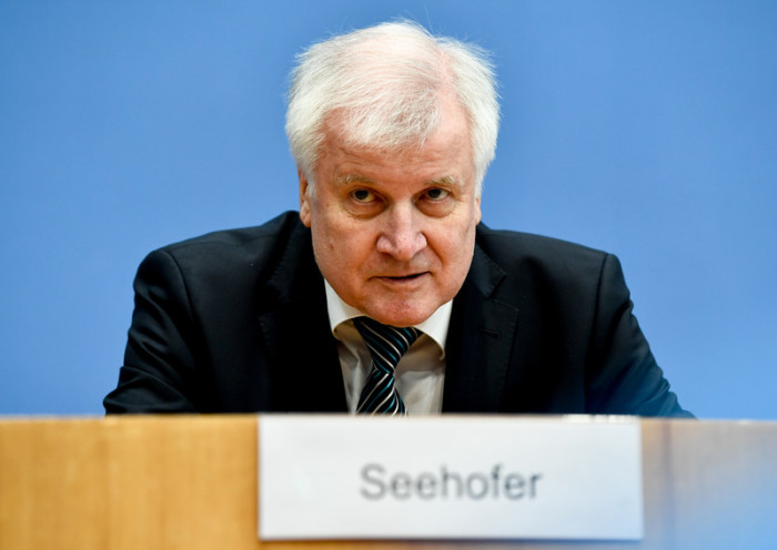 Der deutsche Innenminister Innenminister Horst Seehofer hat für Dienstag eine Erklärung zum massenhaften Daten-Diebstahl angekündigt. Foto: epa/Filip Singer