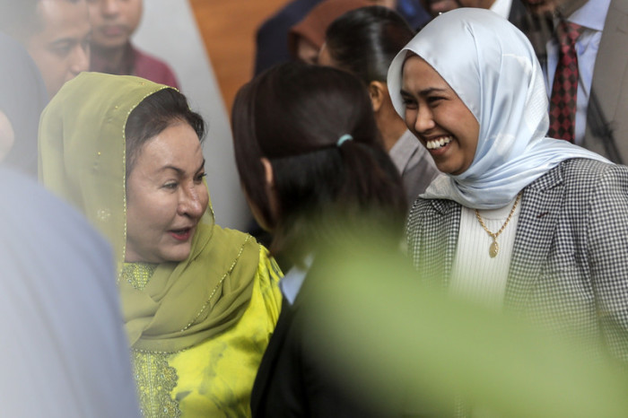 Die ehemalige «First Lady» Rosmah Mansor (l.) wurde verhaftet. Foto: epa/