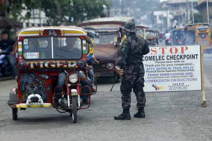 Erhöhte Sicherheitsmaßnahmen nach der Bekanntgabe der Bildung einer neuen muslimischen autonomen Einheit in der südlichen Region Mindanaos. Foto: epa/Ben Hajan