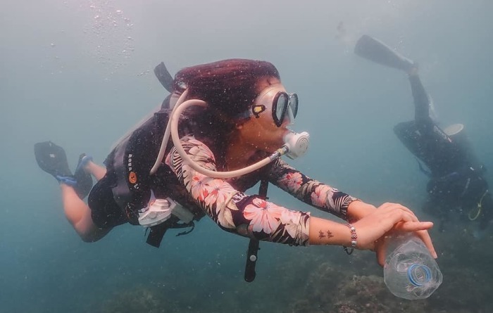 Touristen engagieren sich im „Phuket – Save The Sea Project“ für den Meeresschutz und entdecken gleichzeitig die Naturwunder der Unterwasserwelt. Foto: Tat Phuket