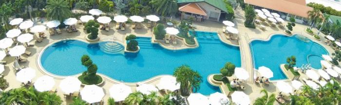 Der einladende Lagunen-Swimmingpool ist das Herzstück der beliebten Anlage. Foto: Thai Garden Resort