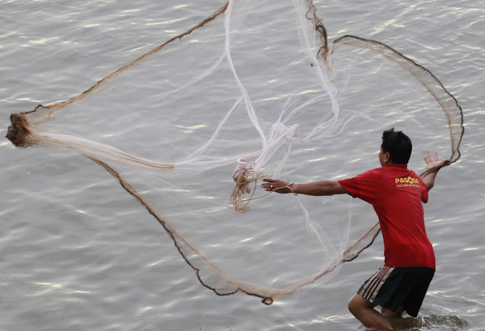 Der Großteil der Bevölkerung am Fluss Mekong lebt vom Fischfang. Foto: epa/Mak Remissa