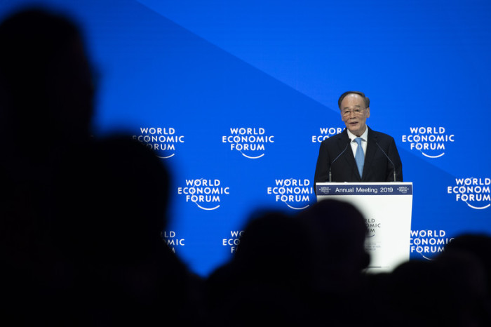 Chinas Vizepräsident Wang Qishan in Davos. Foto: epa/Gian Ehrenzeller