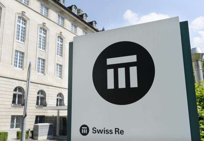 Das Markenzeichen der Schweizer Rückversicherungsgesellschaft Swiss Re in Zürich. Foto: epa/Steffen Schmidt