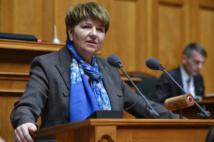 Die neue Bundesrätin Viola Amherd wird Verteidigungsministerin. Foto: epa/Anthony Anex