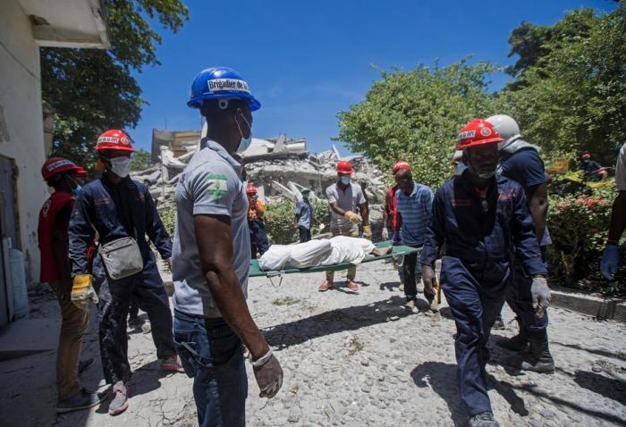 Die Vereinigten Staaten entsenden ein Rettungsteam nach Haiti, um nach dem Erdbeben vermisste Personen zu suchen. Foto: epa/Ralph Tedy Erol