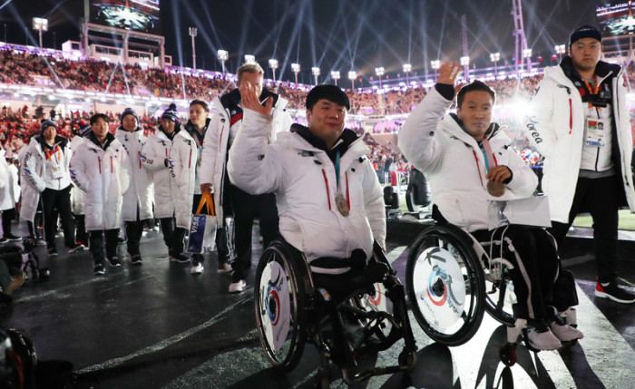  Para-Athleten aus Südkorea nehmen an der Abschlussfeier der XII Paralympischen Winterspiele im PyeongChang Olympic Stadium teil. Foto: epa/Yonhap