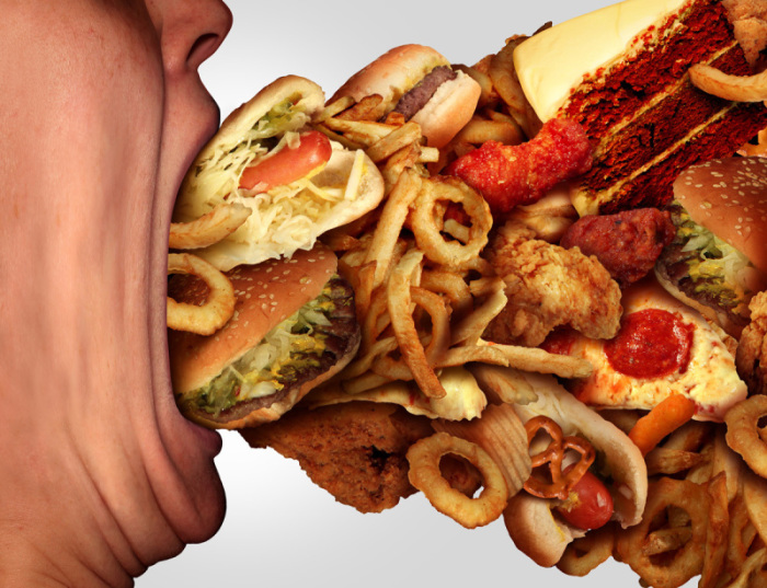 Der Verzehr von Junk-Food führt nicht nur zu Übergewicht, sondern schadet auch dem Gehirn, warnen Forscher. Foto: freshidea / Adobe Stock