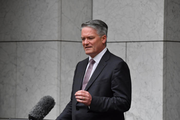 Der Finanzminister Mathias Cormann spricht während einer Pressekonferenz im Parlamentsgebäude in Canberra. Foto: epa/Mick Tsikas