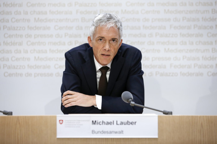 Der Schweizer Bundesanwalt Michael Lauber spricht während einer Pressekonferenz im Medienzentrum des Bundeshauses in Bern. Foto: epa/Peter Klaunzer