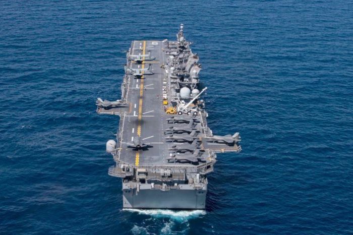 Foto: Das Amphibische Angriffsschiff Uss America - Us Navy