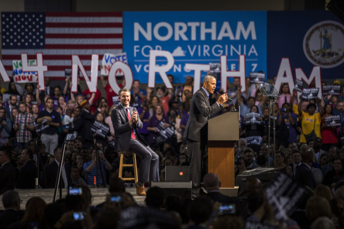 Ex-Präsident Obama (M. r.) setzte sich im Wahlkampf für Ralph Northam (M. l.) ein. Foto: epa/Jim Lo Scalzo
