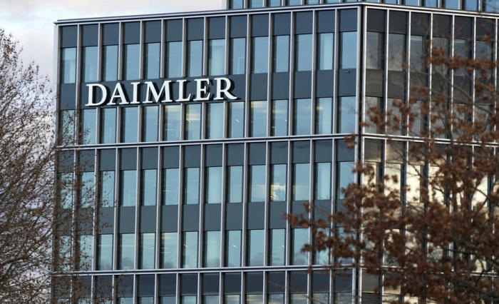 Ein Blick auf die Firmenzentrale der Daimler AG in Stuttgart. Foto: epa/Ronald Wittek