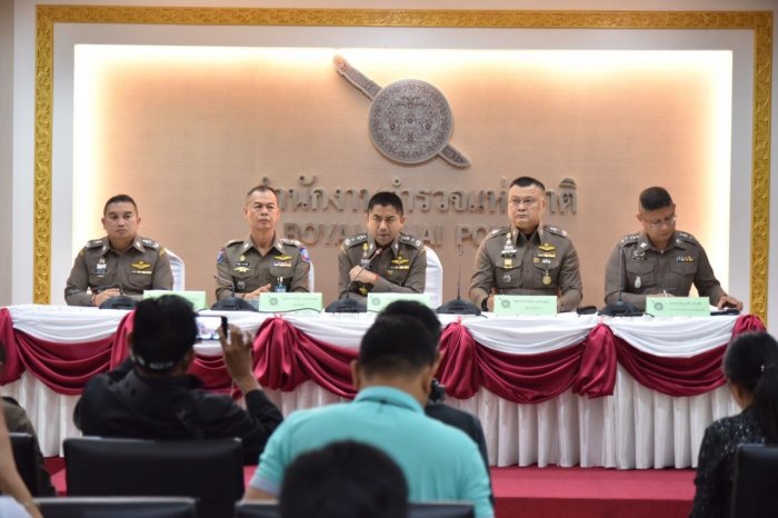 Auf einer Pressekonferenz informierte Pol Lt-General Surachet Hakpal die Medien über den brisanten Fall. Foto: The Nation