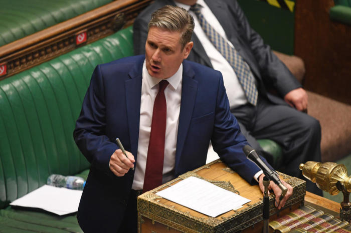 Der britische Labour-Chef Keir Starmer im britischen Parlament während der Fragen des Premierministers in der Kammer des Unterhauses in London. Foto: epa/Jessica Taylor