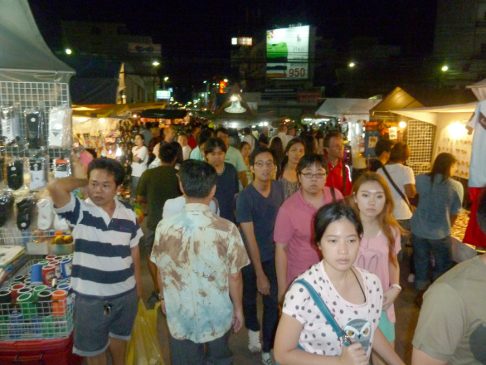 Hua Hins bekannter Nachtmarkt soll attraktiver werden. Foto: Jahner