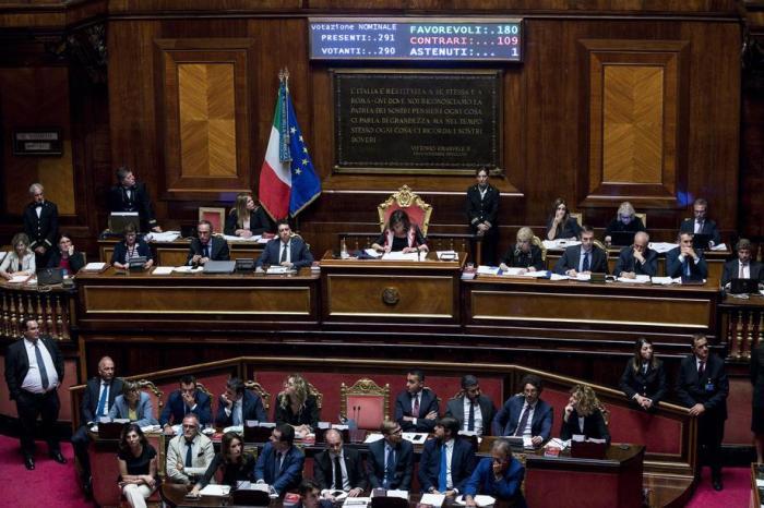 Ein Überblick während der Sitzung im Senat in Rom. Foto: epa/Angelo Carconi