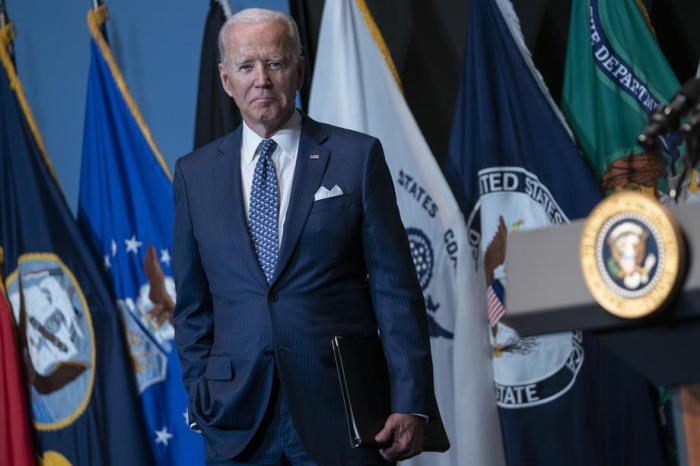 US-Präsident Joe Biden hält eine Rede vor Mitarbeitern der Geheimdienste. Foto: epa/Alex Edelman