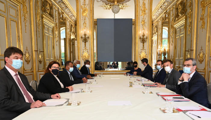 Die französische Regierung diskutiert das bevorstehende Referendum über die Selbstbestimmung Neukaledoniens. Foto: epa/Bertrand Guay / Pool