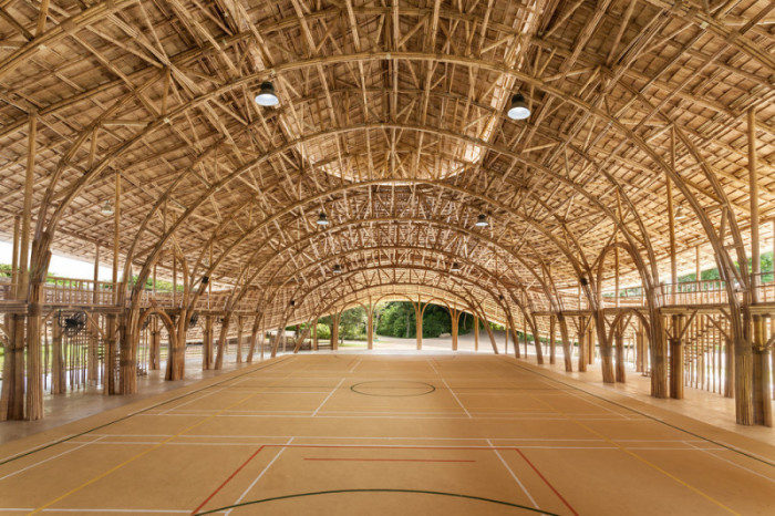 Die Bambus-Sporthalle der Panyaden International School. Foto: Panyaden International School