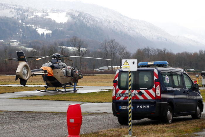 Hubschrauberabsturz in den französischen Alpen. Foto: epa/Guillaume Horcajuelo