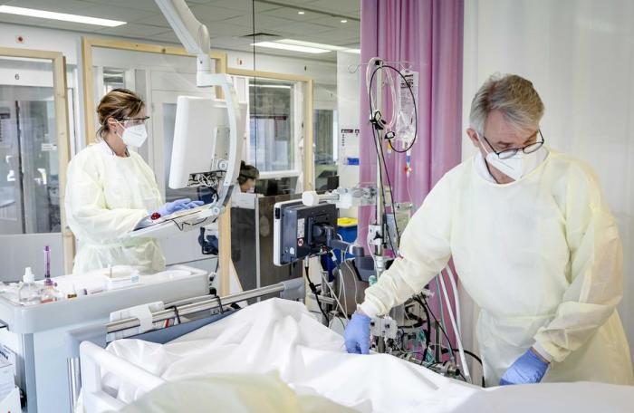 Holländische Krankenhäuser stehen wegen zu vieler COVID-19-Patienten vor dem Kollaps. Foto: epa/Sem Van Der Wal