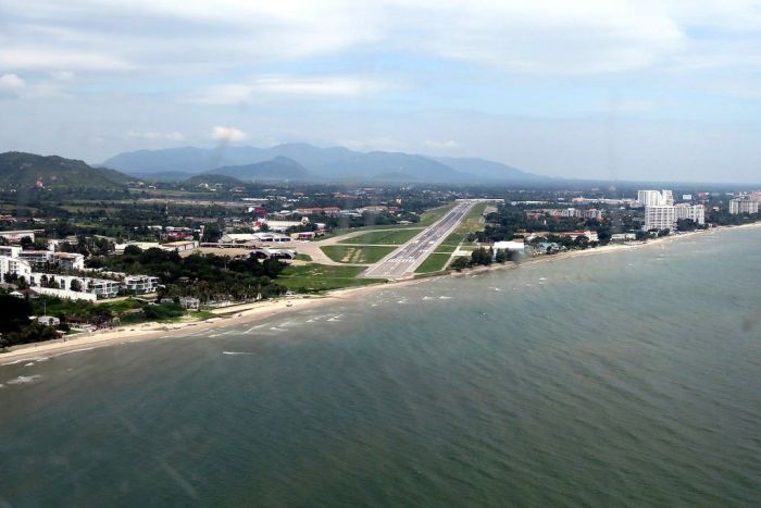 Blick auf die Start- und Landebahn des Flughafens Hua Hin. Foto: The Nation