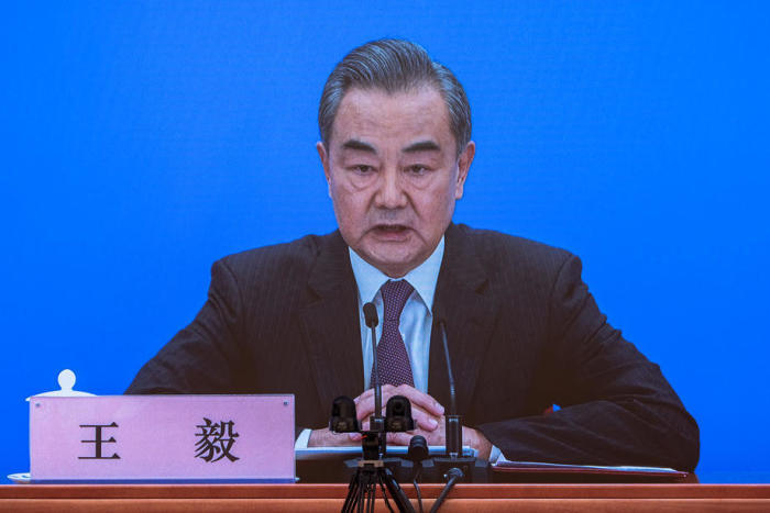 Die Pressekonferenz des chinesischen Außenministers Wang Yi in Peking. Foto: epa/Roman Pilipey
