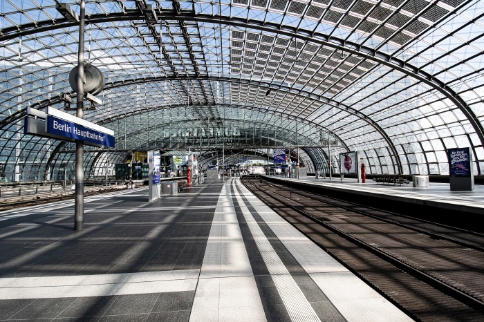 Hauptbahnhof Berlin, menschenleer während der Corona-Krise. Foto: Pixbay/Rebecca Holm