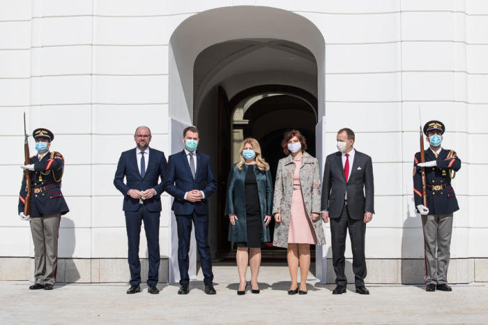 Die Führer von Olano, Sme Rodina, SaS und Za Ludi einigten sich auf eine neue Regierung. Foto: epa/Jakub Gavlak