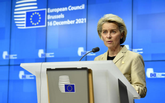 Die Präsidentin der Europäischen Kommission, Ursula von der Leyen, spricht auf einer Medienkonferenz nach einem EU-Gipfel in Brüssel. Foto: epa/Geert Vanden Wijngaert