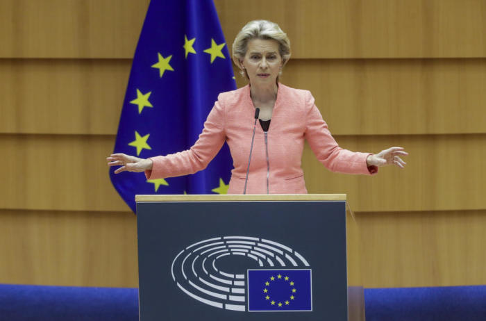 Die Präsidentin der Europäischen Kommission, Ursula von der Leyen, hält ihre erste Rede zur Lage der Nation bei einer Plenarsitzung des Europäischen Parlaments in Brüssel.Foto: epa/Olivier Hoslet