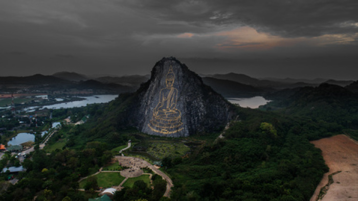 Das Areal rund um den „Buddha Mountain“ weckt Begehrlichkeiten von Investoren. Foto: stryjek / Fotolia.com