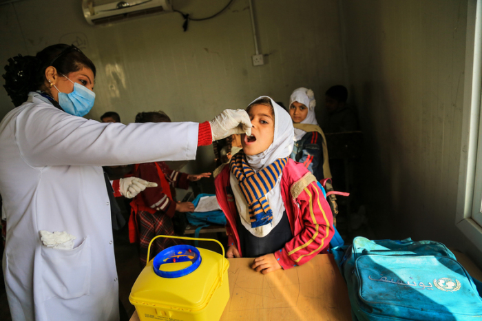 Die Pocken sind erledigt, Polio sollte der nächste Triumph werden: 2016 wollte die Weltgesundheitsorganisation die Viren der Kinderlähmung besiegen. Verhindert haben das auch Islamisten. Foto: Khuzaie/Unicef/dpa 