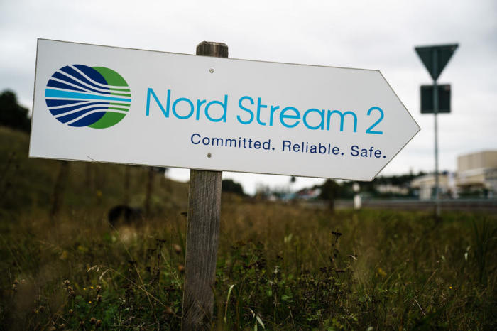 Ein Schild mit der Aufschrift 'Nord Stream 2. Foto: epa/Clemens Bilan
