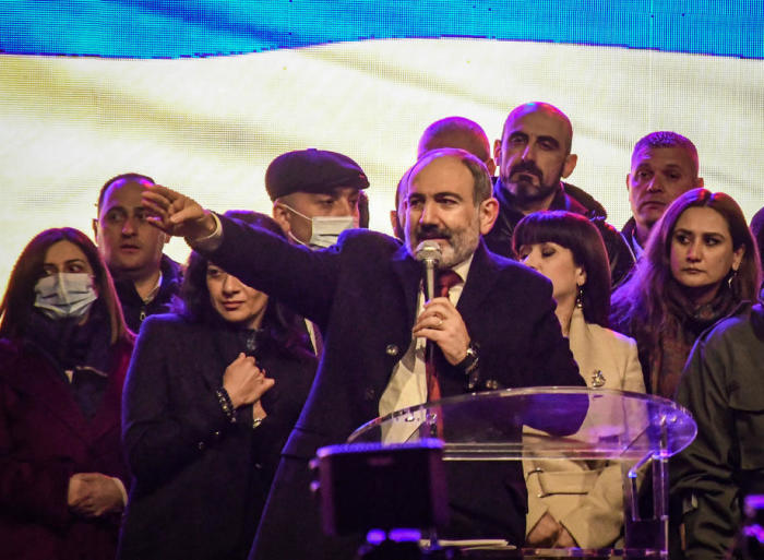 Armenien PM Pashinyan kündigt vorgezogene Neuwahlen an. Foto: epa/Narek Aleksanyan