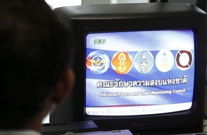General Prayuth warnt die Medien