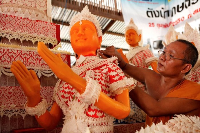 „Ubon Ratchathani Candle Festival 2020“ ist weltweit einzigartig. In diesem Jahr findet es unter Einschränkungen statt, um das Corona-Infektionsrisiko zu senken. Foto: Tourism Authority Of Thailand