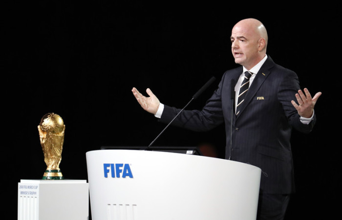 FIFA-Präsident Gianni Infantino zeigt sich optimistisch. Foto: epa/Sergei Chirikov