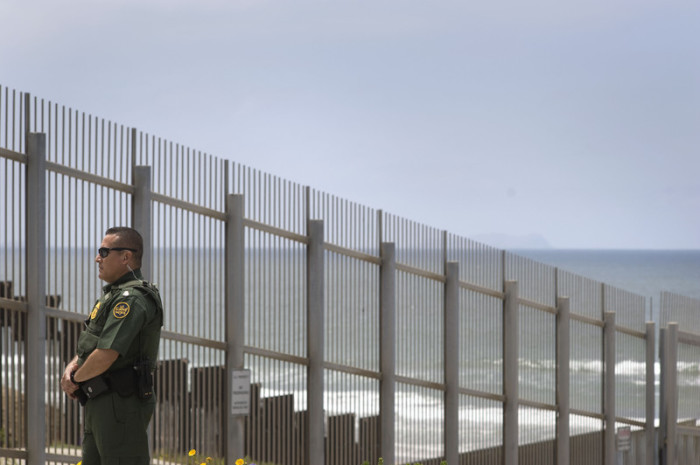 US-Grenzschützer an der amerikanisch-mexikanischen Grenze. Foto: epa/David Maung