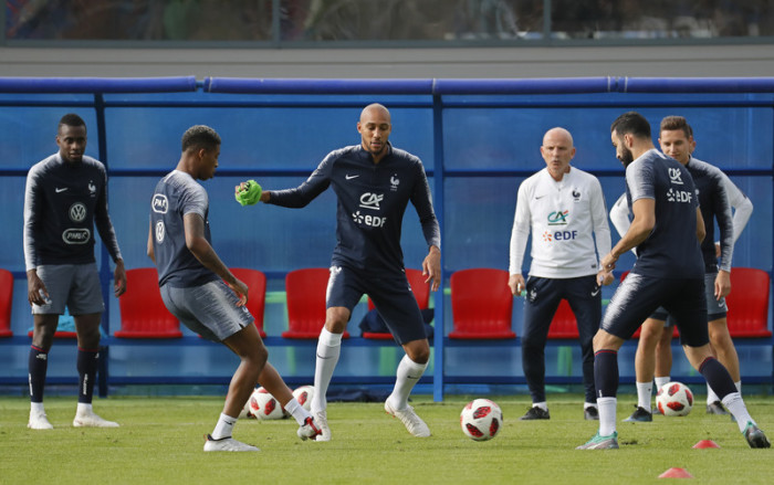 Frankreichs Nationalspieler bei einer Trainingseinheit im Glebobets Stadium. Foto: epa/Yuri Kochetkov